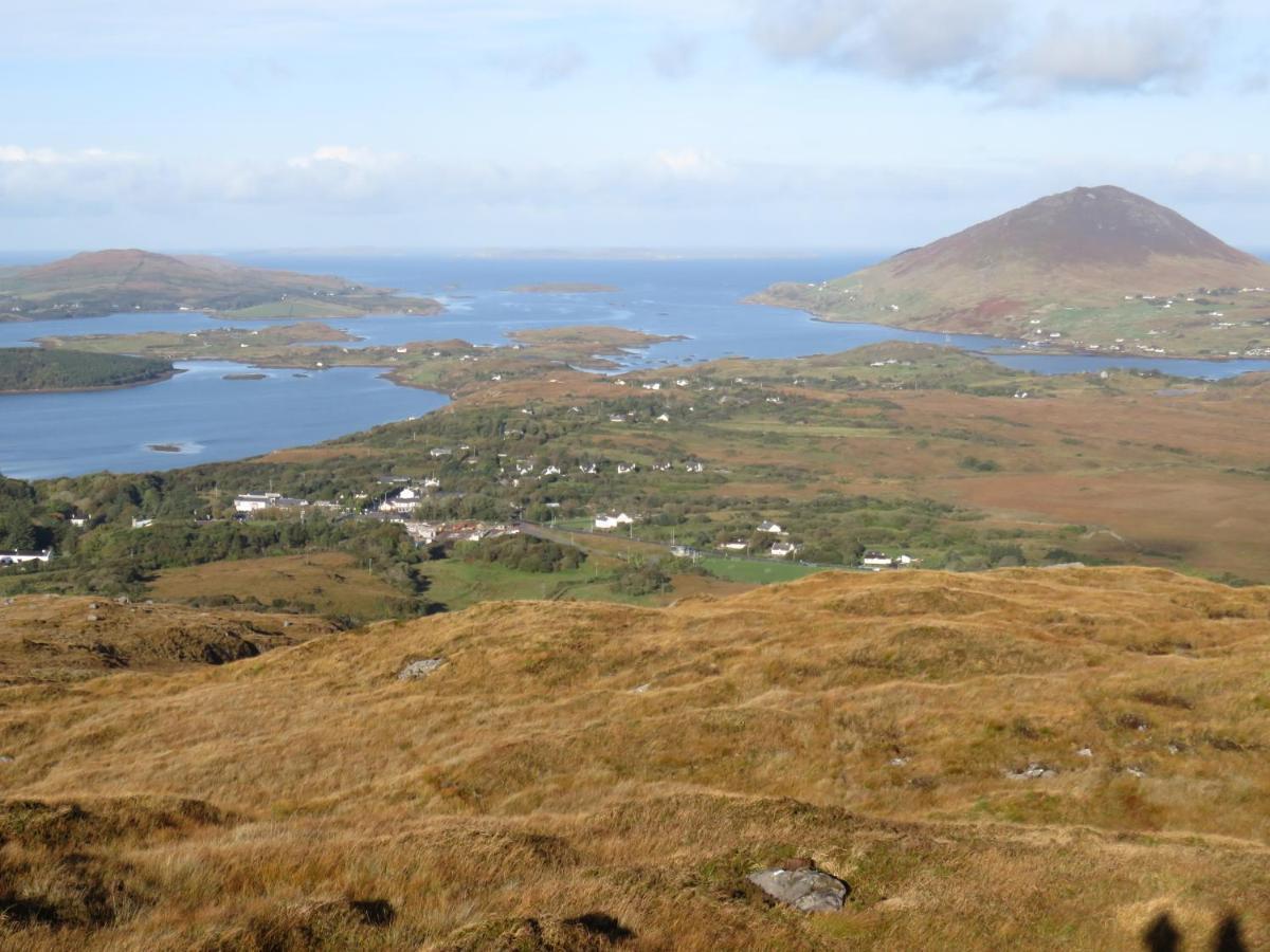 Letterfrack Farmhouse On Equestrian Farm In Letterfrack Beside Connemara National Park Tullywee Bridge Bagian luar foto