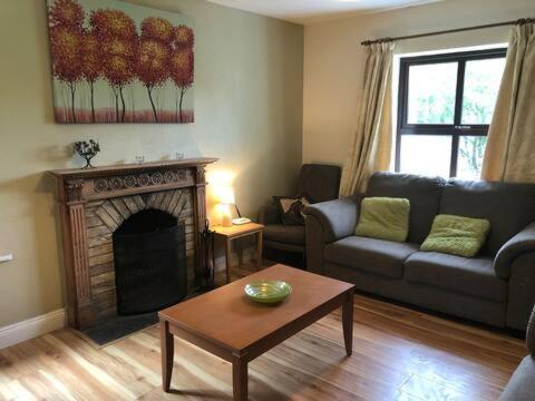 Letterfrack Farmhouse On Equestrian Farm In Letterfrack Beside Connemara National Park Tullywee Bridge Bagian luar foto